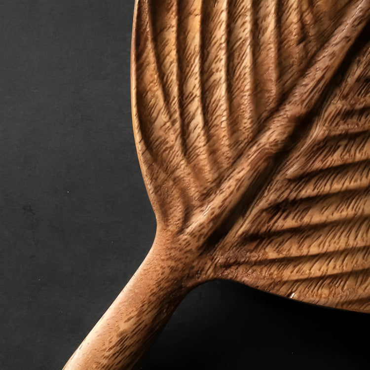 Plateau japonais en feuilles de noyer