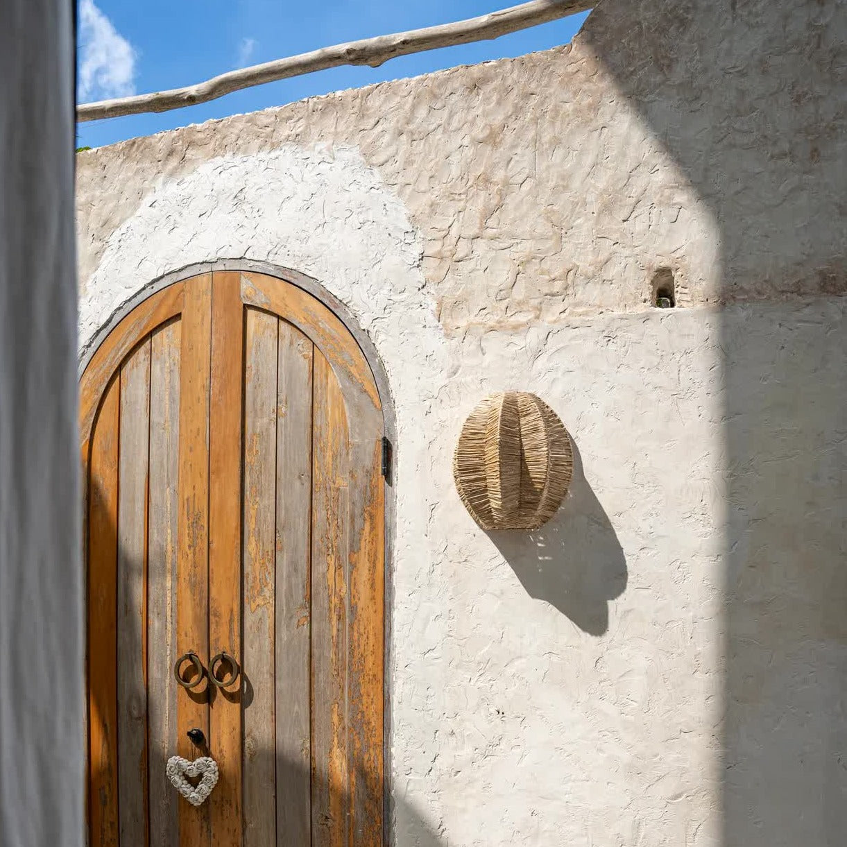 THE AVANTI Wall Applique Natural