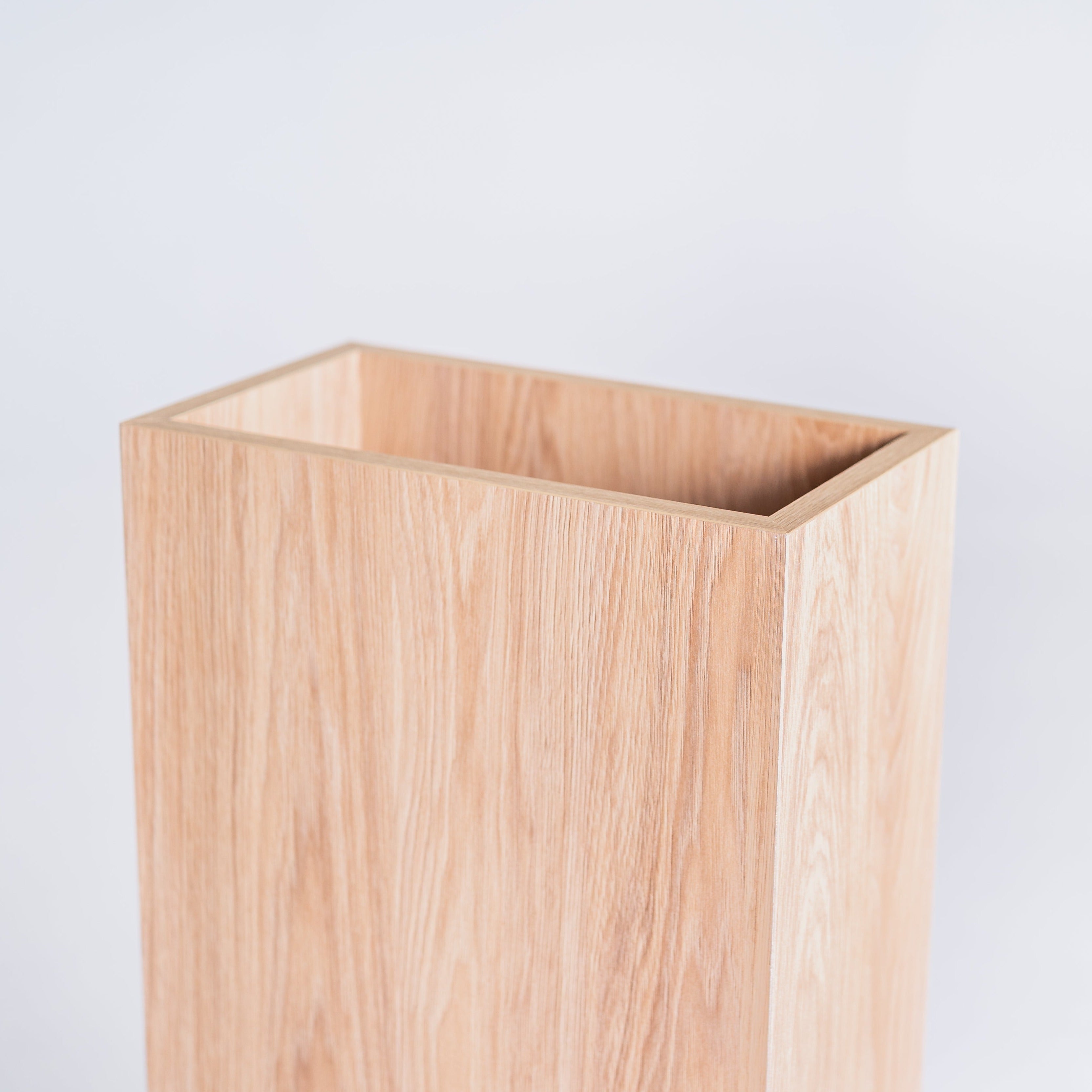 PALMUS Wooden Flowerpot Close View