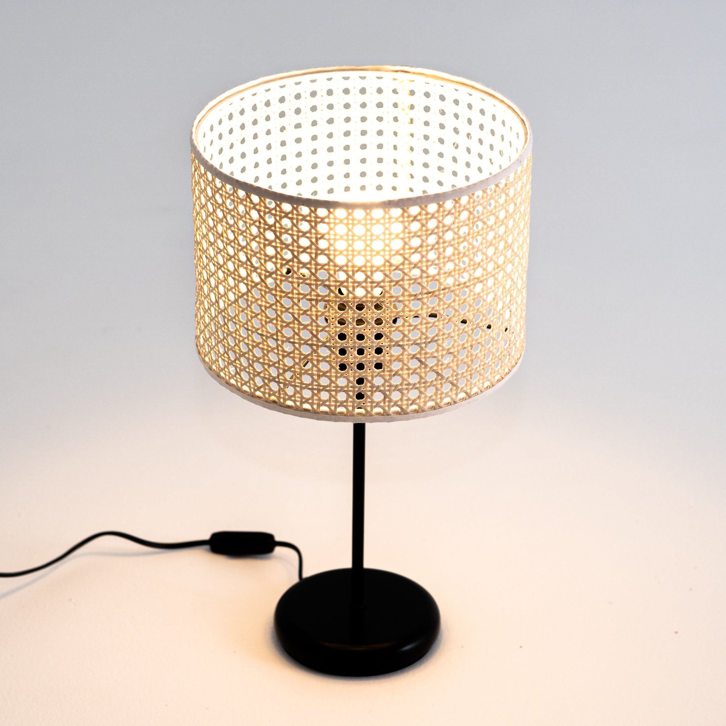 FLETE Table Lamp Black