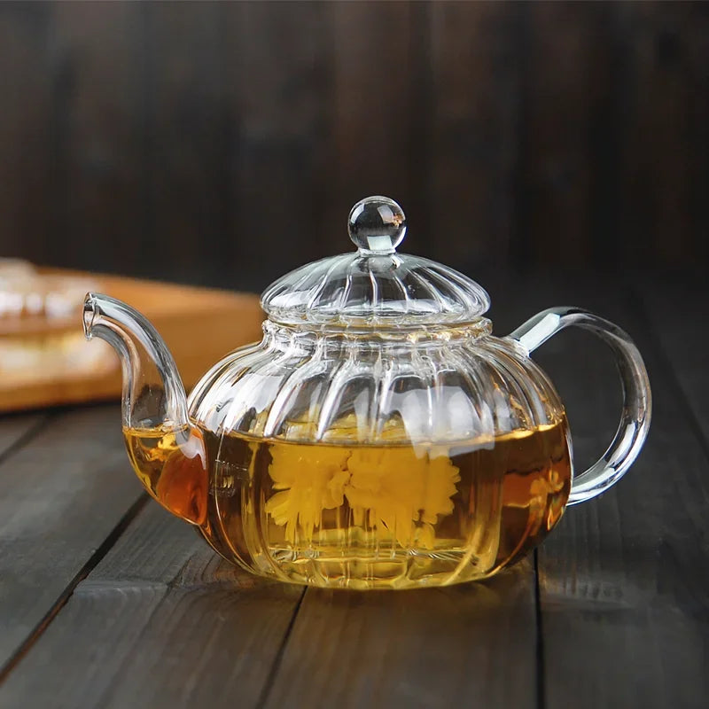 Théière en verre avec infuseur en forme de citrouille