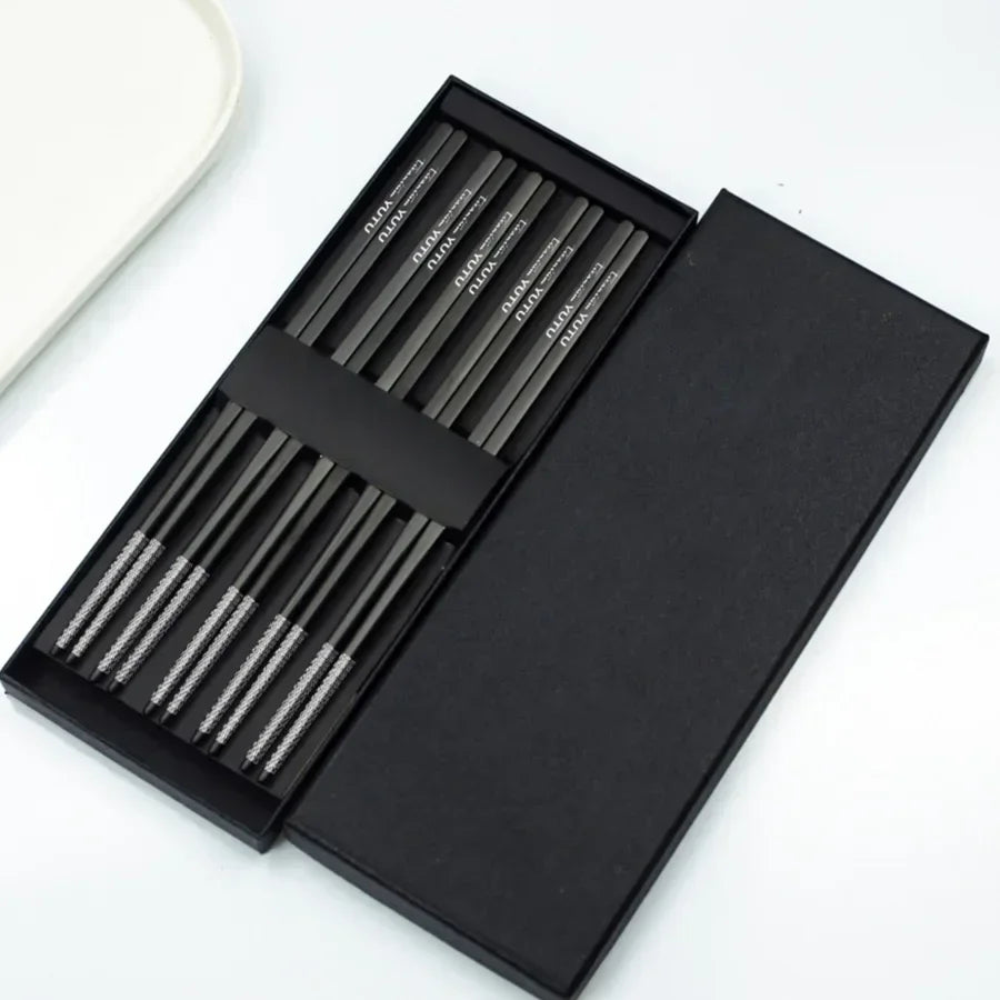 Service de table en titane pur