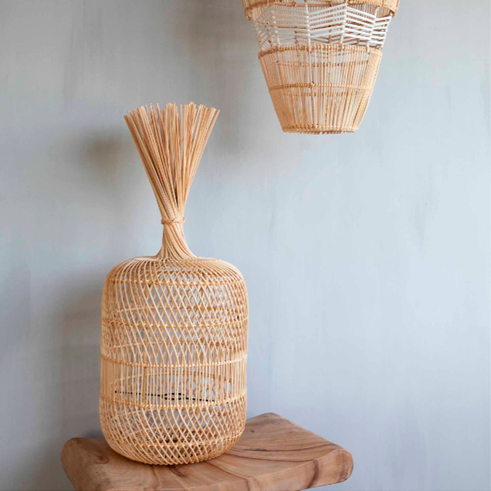 THE DUMPLING Lampadaire Suspendu Naturel