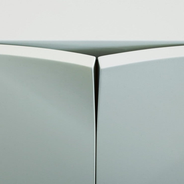 MRS BILL Cabinet macro view white