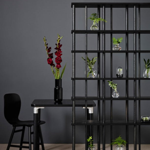 LEVEL Bookshelf LE 756 black, interior view
