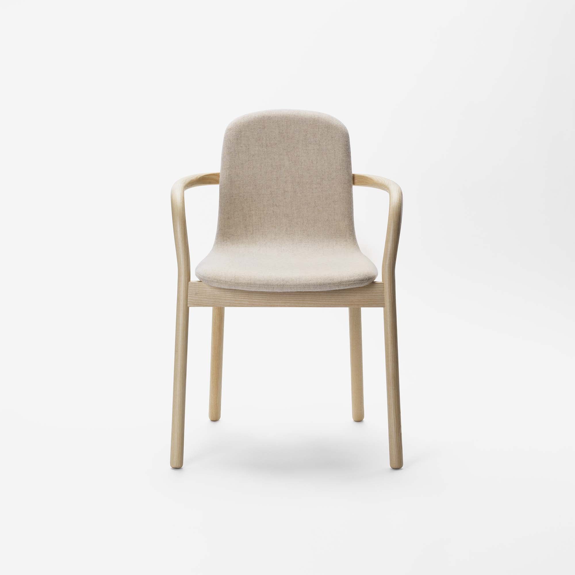 HUG ARMCHAIR Natural Ash-Gabriel Luna 2 front view