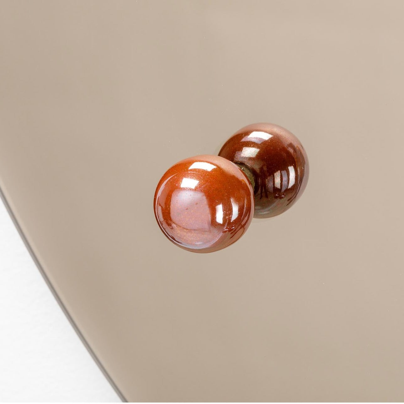 DEW Mirror D70 Bronze macro view