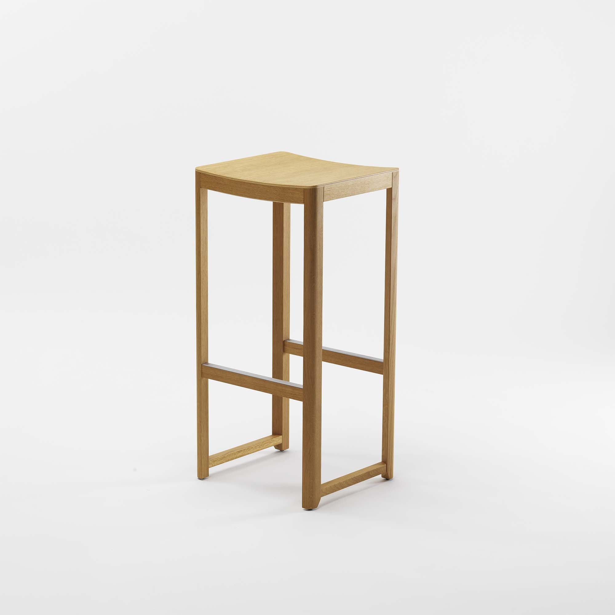 SELERI Barstool Natural Plywood Seat front view