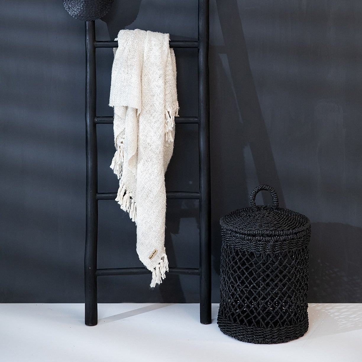 THE LAUNDRY Baskets Natural Fiber interior view