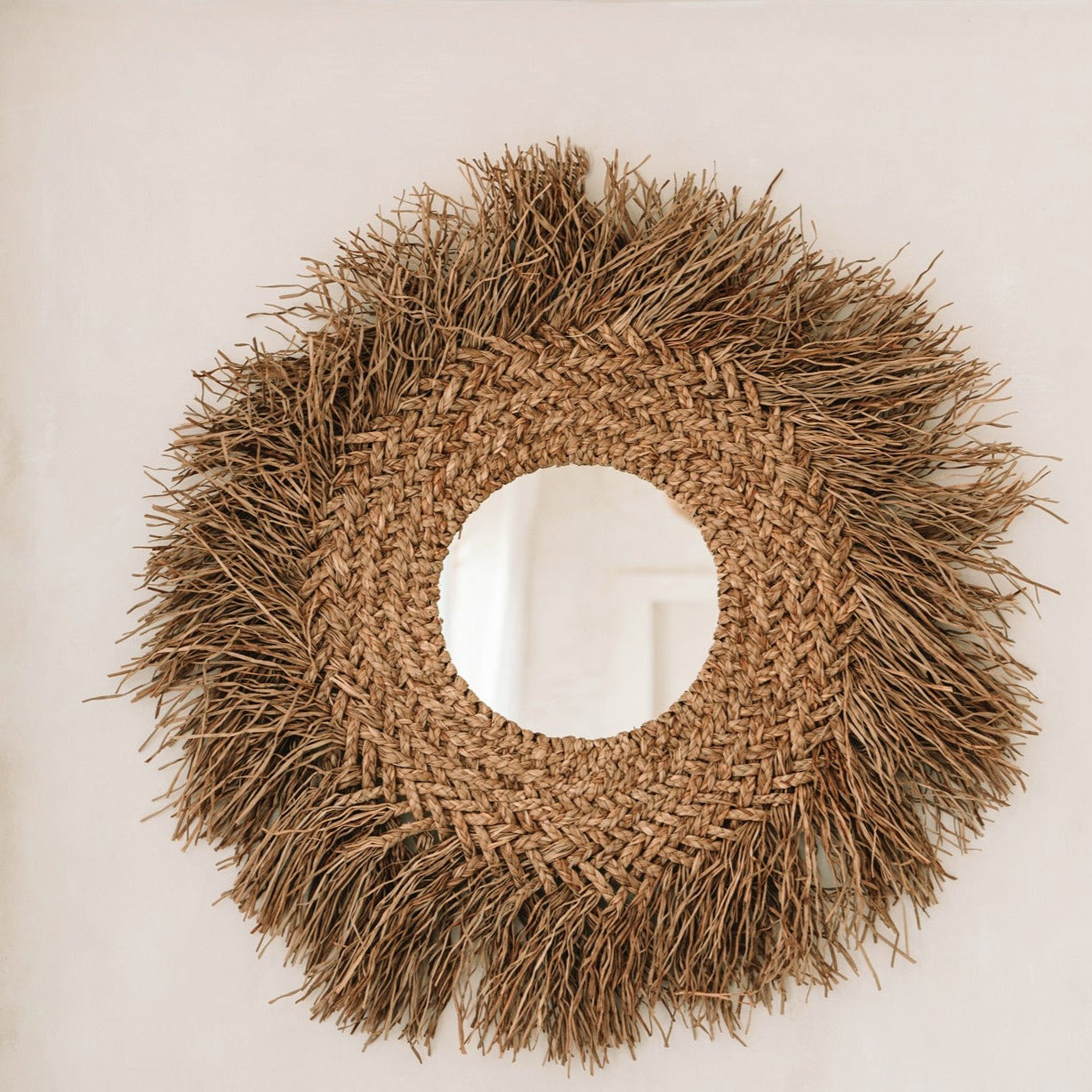 THE EARLY MONDAY Mirror front interior view