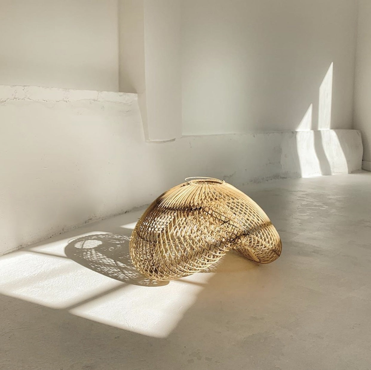 THE CLOUD Pendant Natural medium size interior view