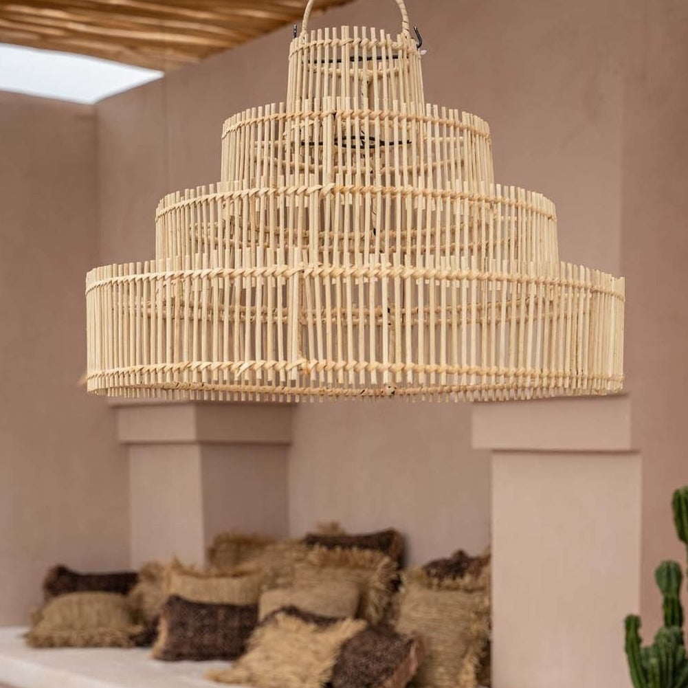 THE WEDDING CAKE Pendant Natural front far view