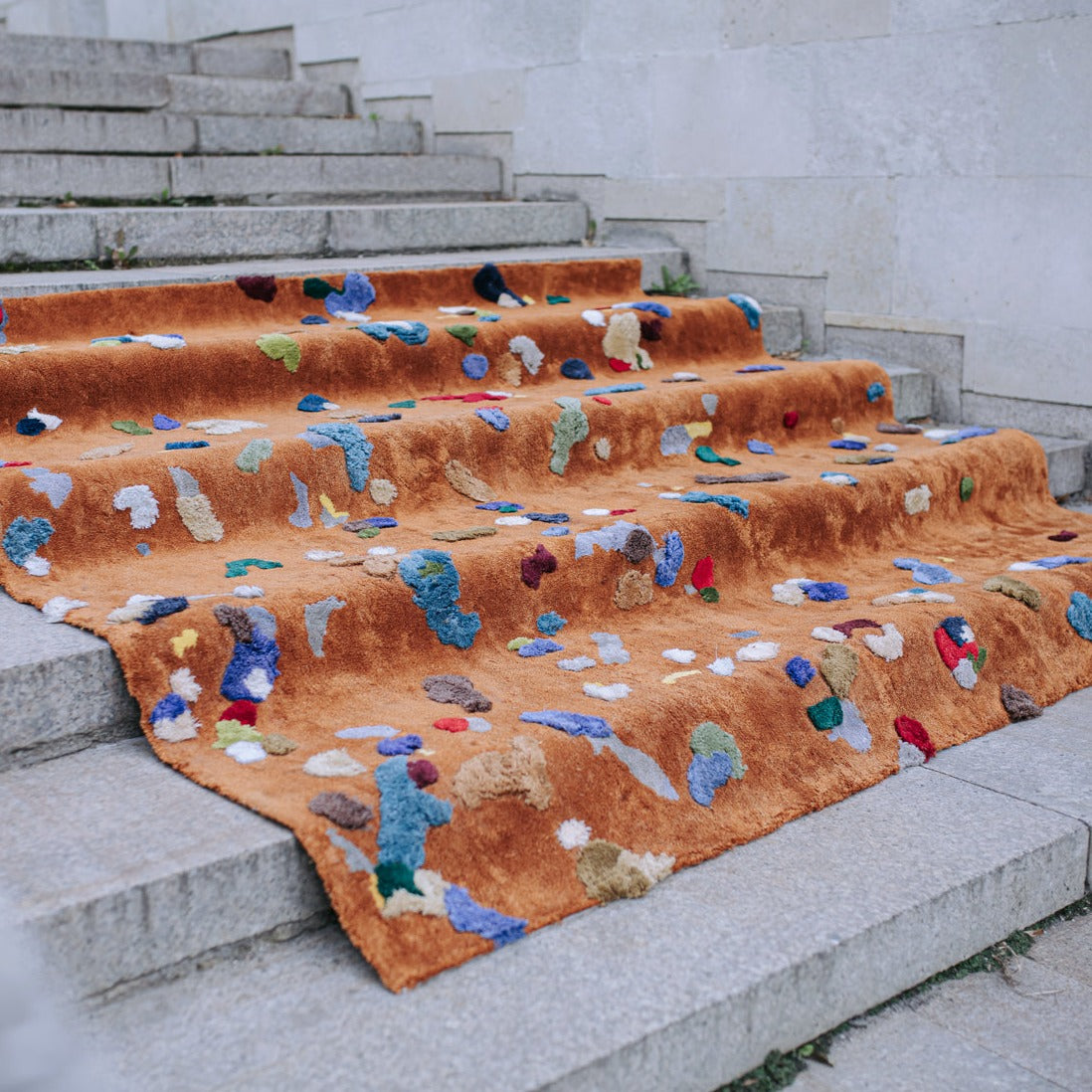 CHAOS Linen Rug-brown-large-interior side view-stairs