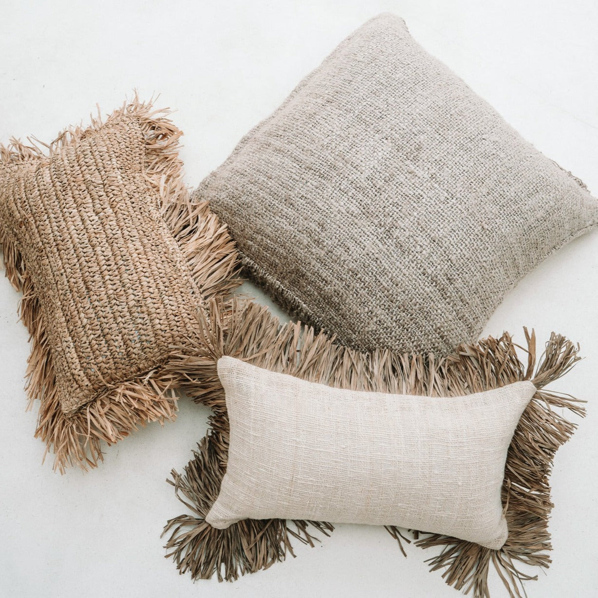 THE SAINT TROPEZ Cushion Cover Natural-White 30x50 set top view