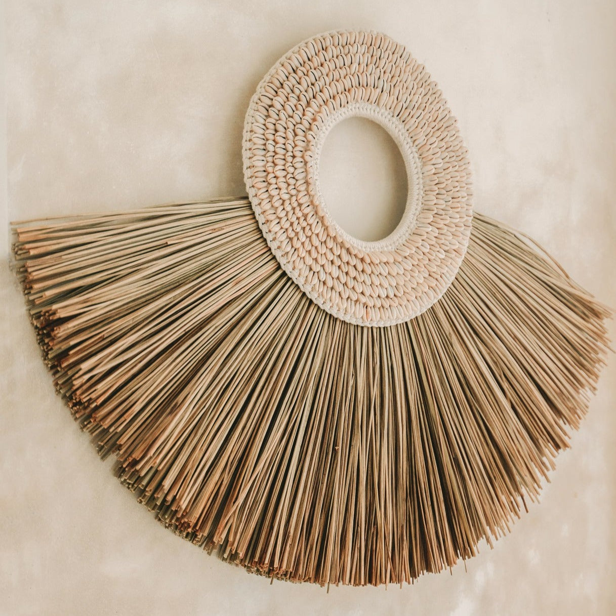 THE SHELL ALANG ALANG-Natural half-side interior view