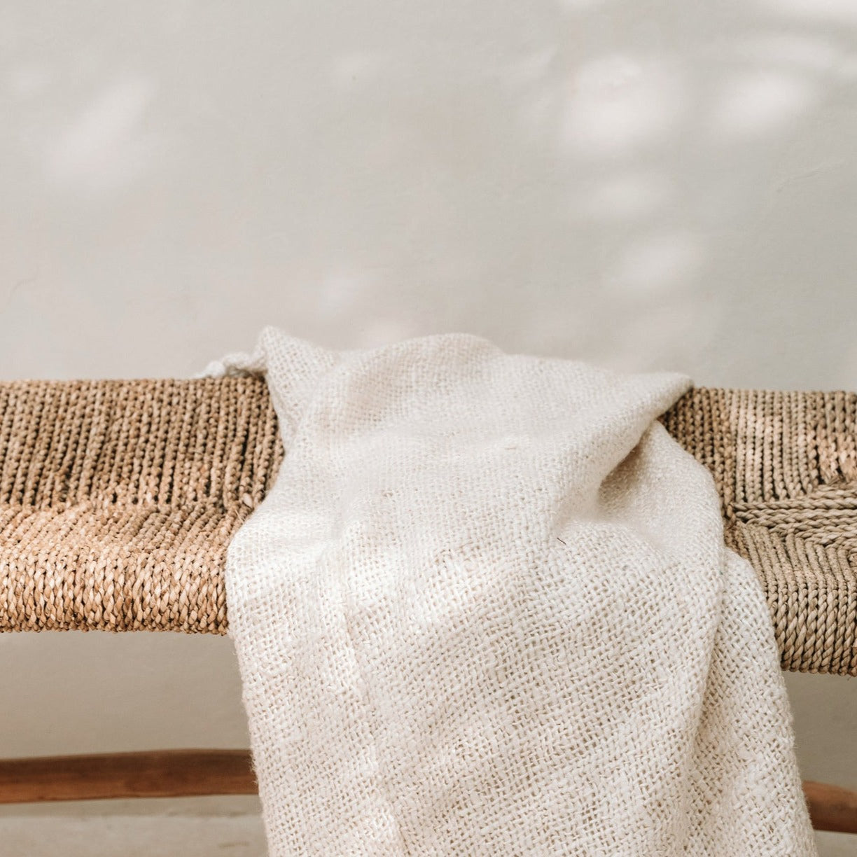 THE PORTO Bench crop view