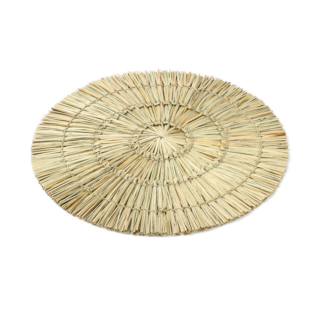 THE ALANG ALANG Placemat Round-Natural half-top view