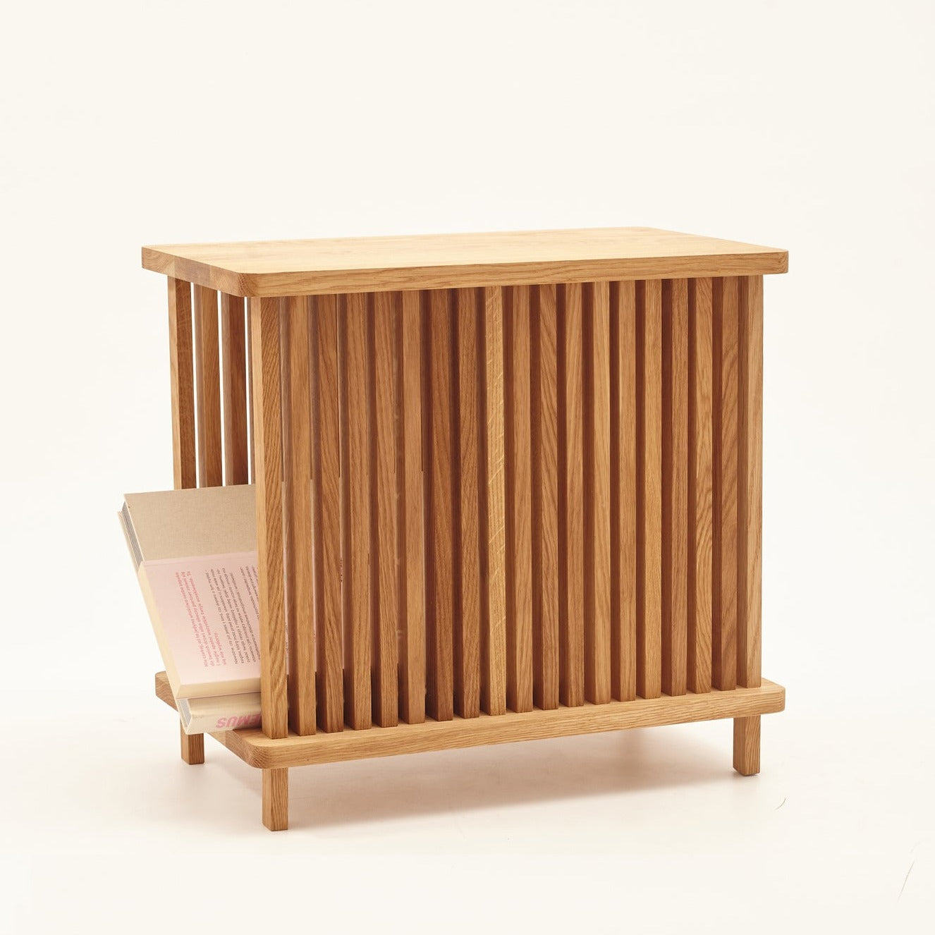 QUBANC Newspaper Holder Oak-natural side view