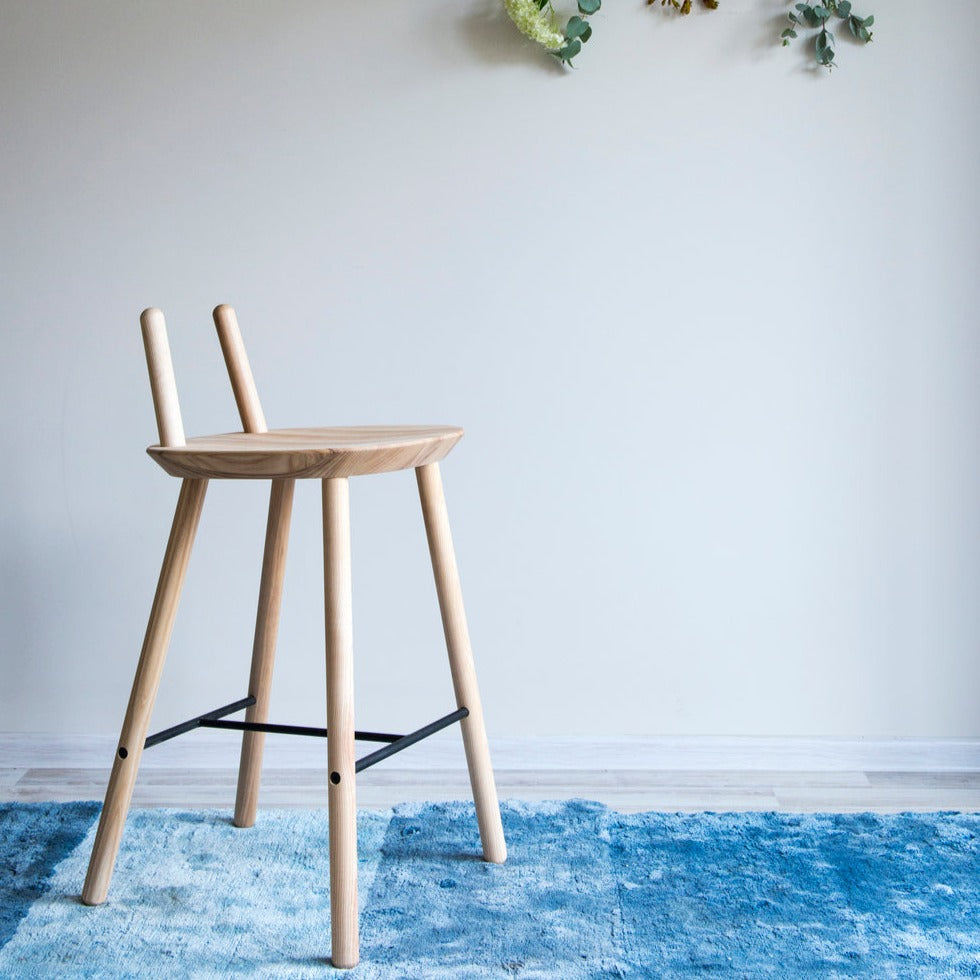NAЇVE Semi Bar Stool-natural ash-interior view