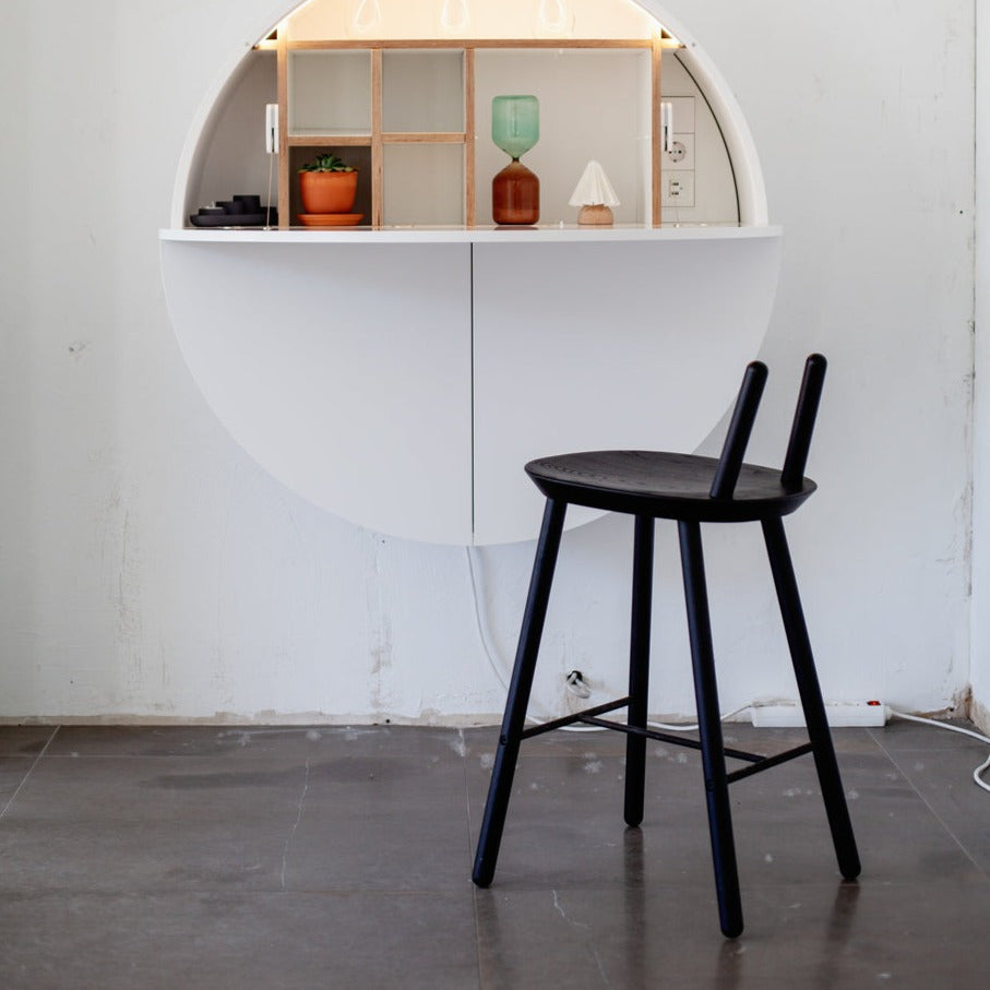 NAЇVE Semi Bar Stool-black ash-interior view