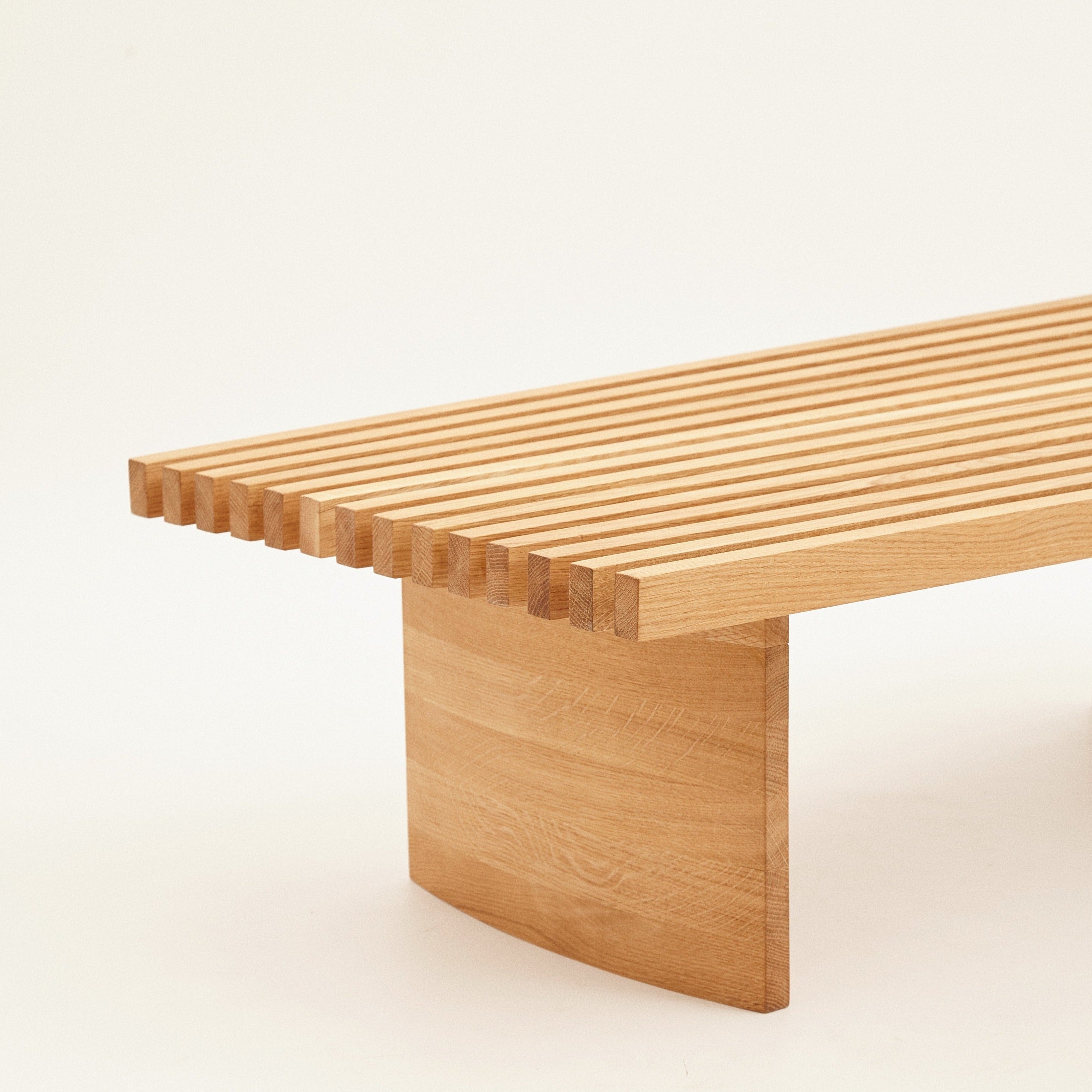 QUBANC Table 47-oak-natural-white background