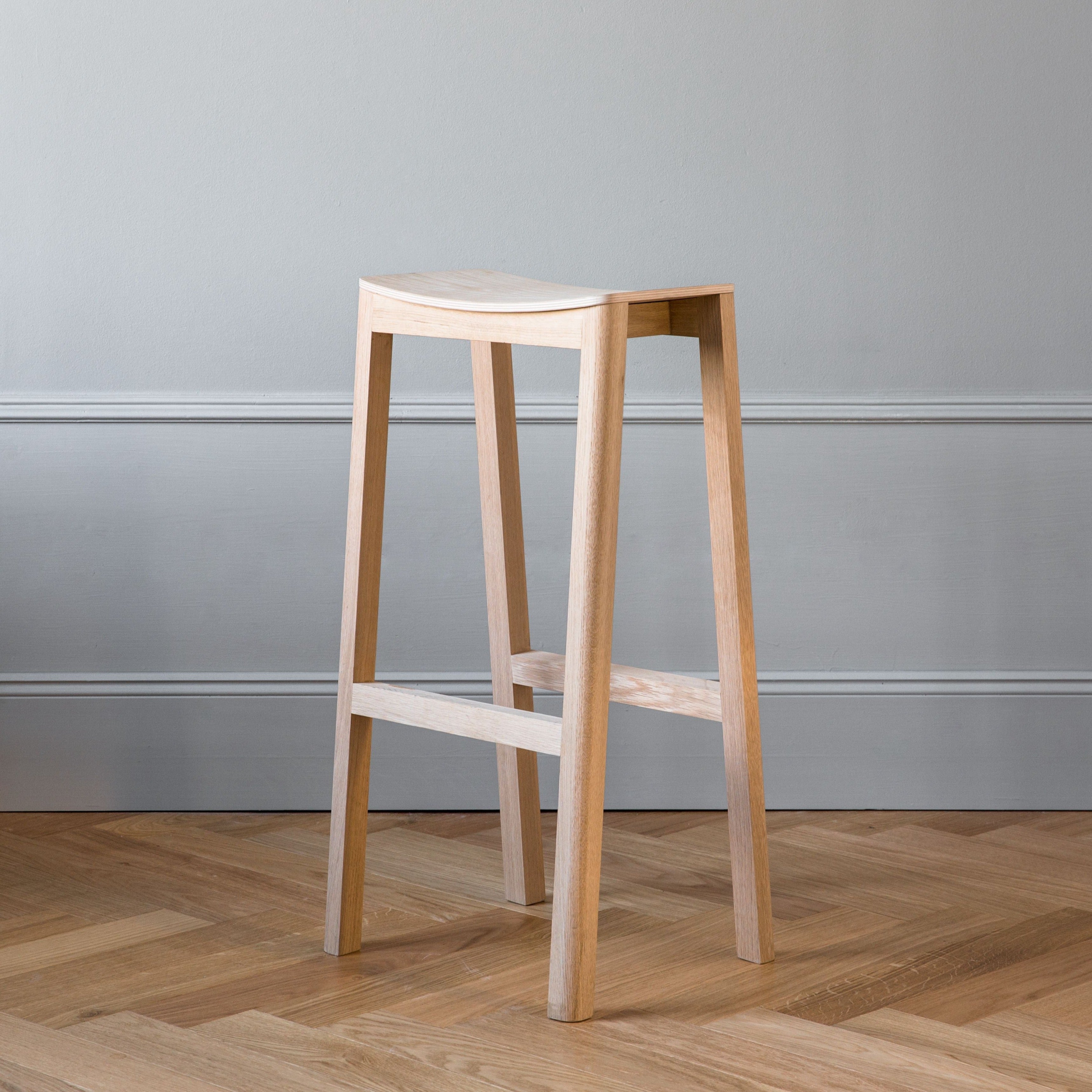 HALIKKO Bar Stool Natural Oak