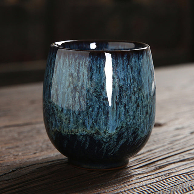 Tasse à thé en céramique avec motif pigmenté