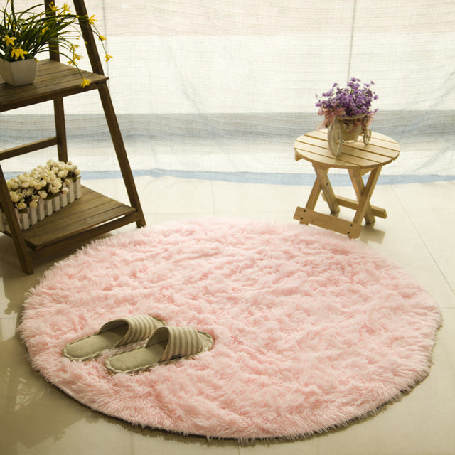 Tapis rond en peluche pour le salon