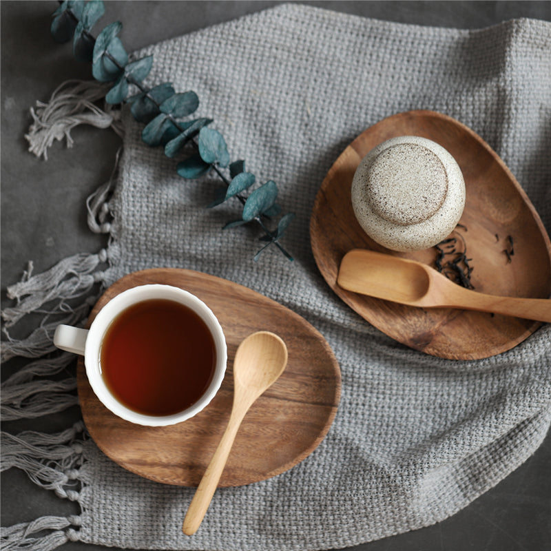 Plateaux ovales irréguliers en bois massif d'acacia entier