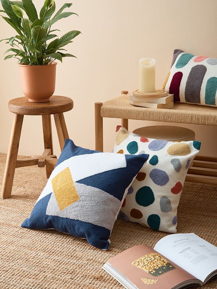 COLOURFUL Housse de Coussin Brodée en Style Uni