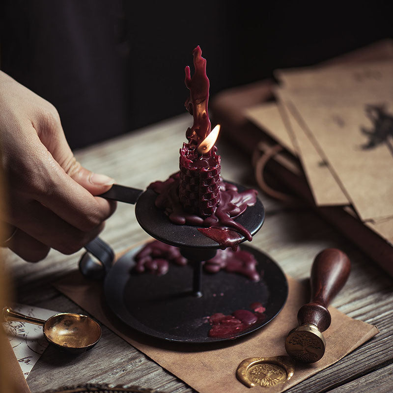 Bougeoir en fer noir mat pour bougie conique