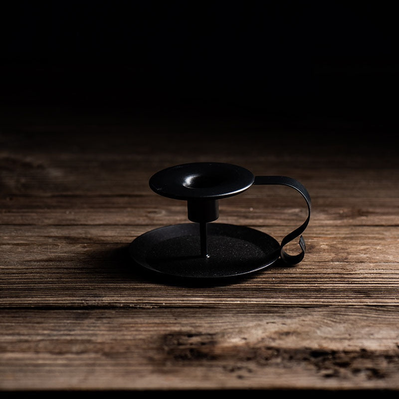 Bougeoir en fer noir mat pour bougie conique