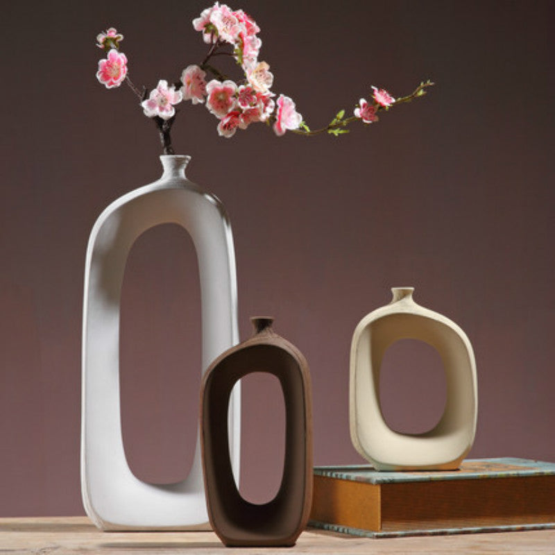 Vase vintage en céramique brossée de style nordique