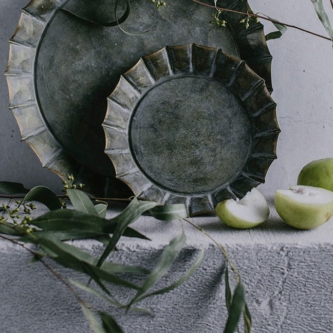 Plateau en Métal Antique Vintage fait à la main