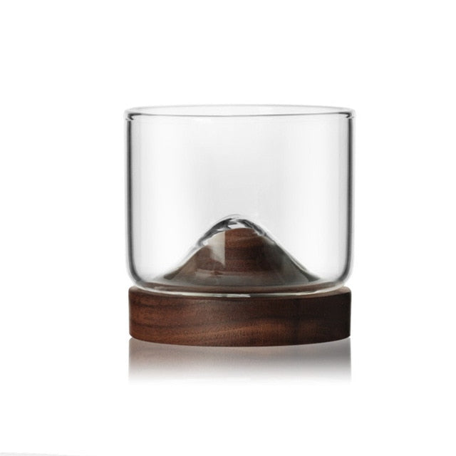 Verre transparent de montagne avec base en bois