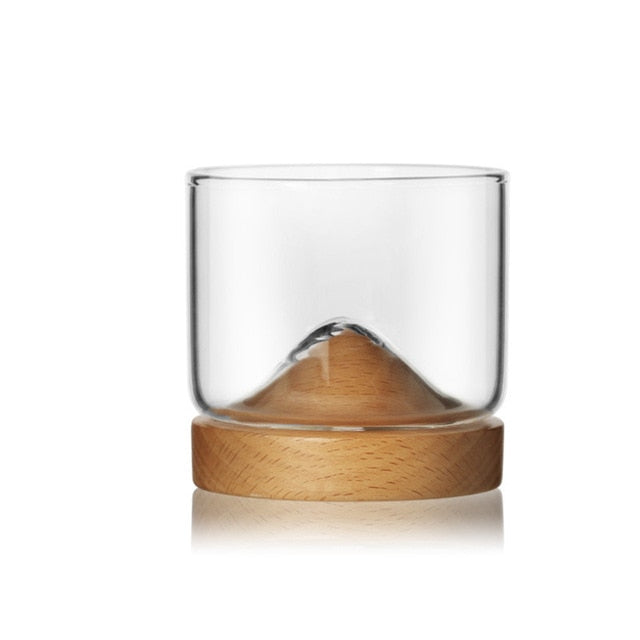Verre transparent de montagne avec base en bois