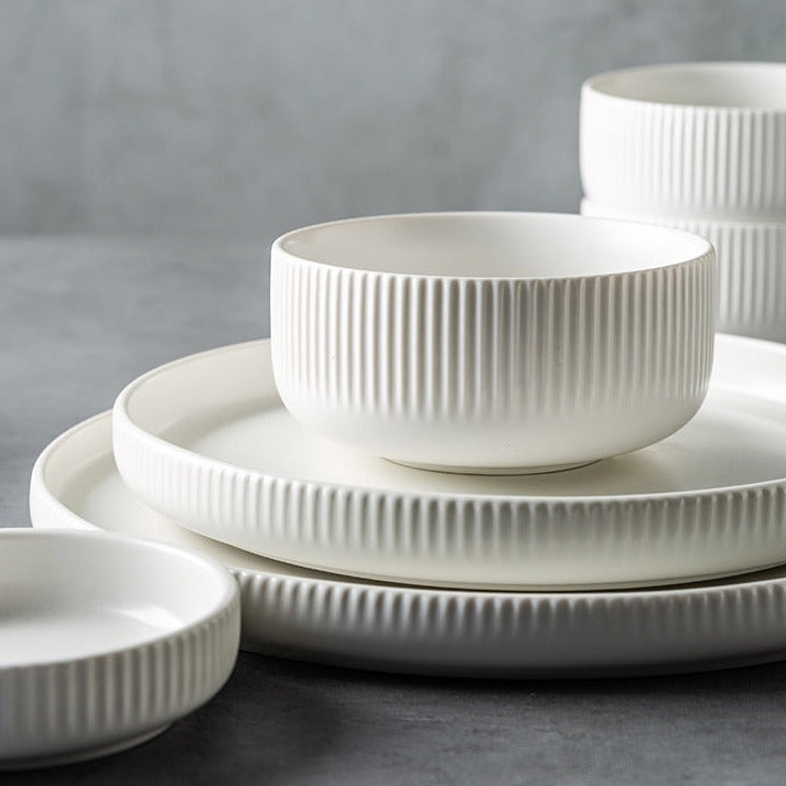 Assiettes créatives en céramique émaillée à motif de rayures de style japonais