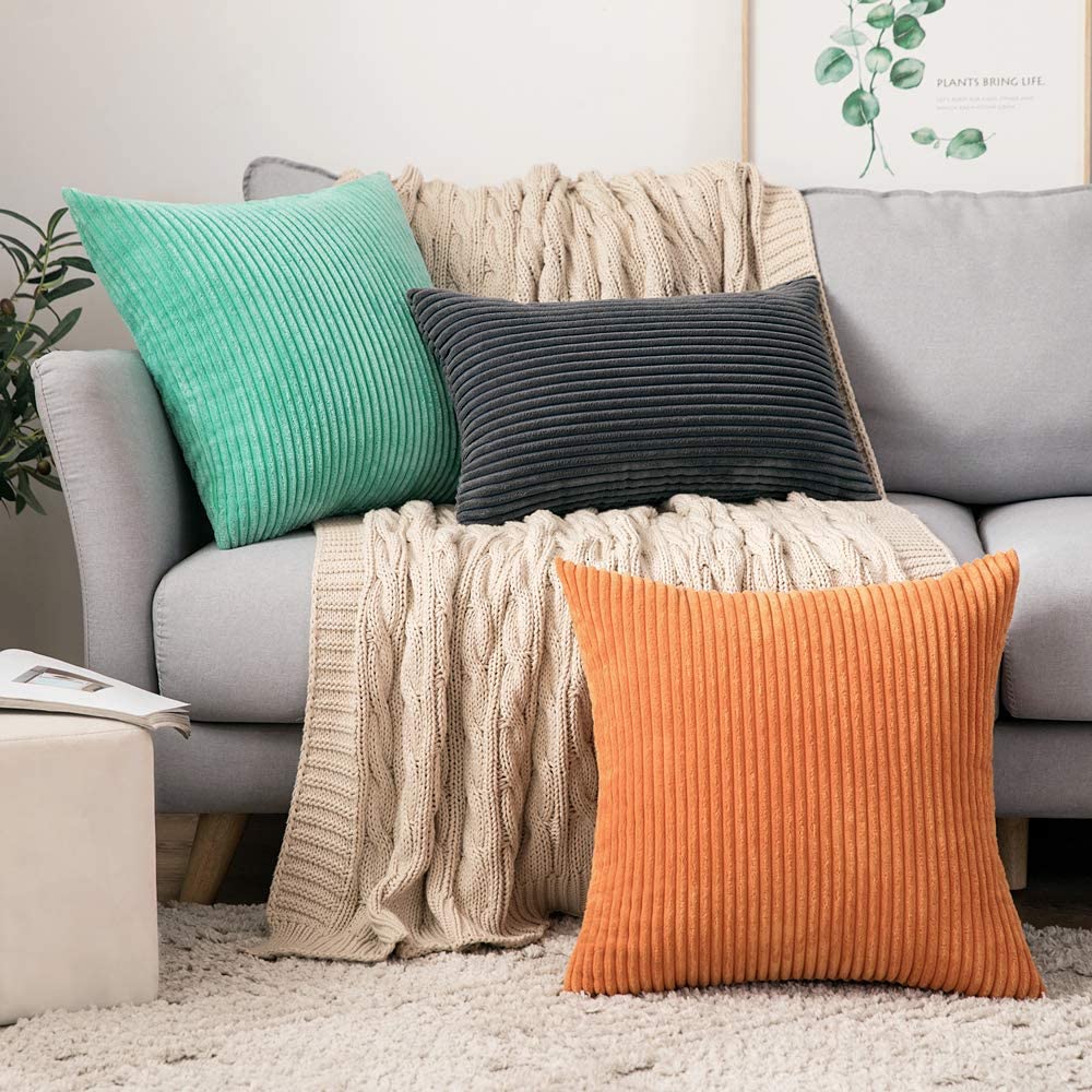 SUPERSOFT CORDUROY Housse de coussin Solid Striped