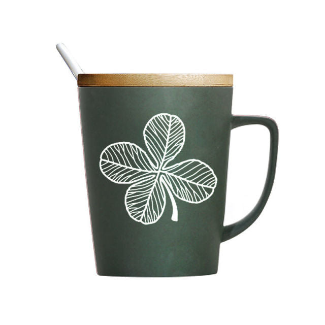 Tasse à café en céramique motif feuille