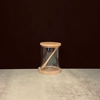 Pots en verre nordiques avec couvercles en bois