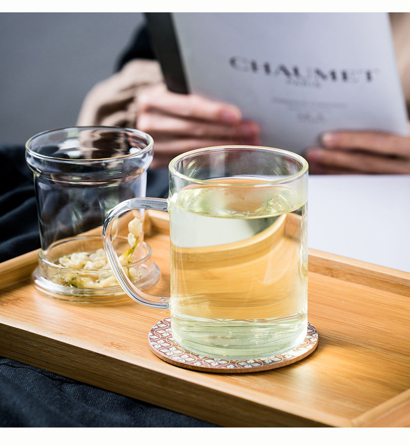Tasse en verre avec infuseur à thé