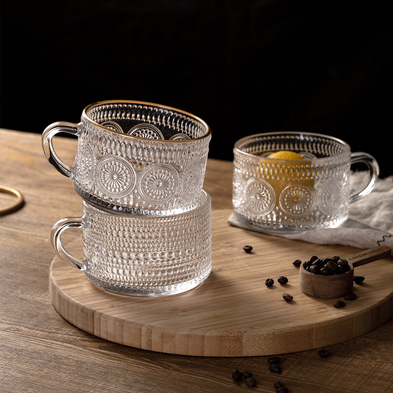 Tasse en verre gaufré style rétro nordique
