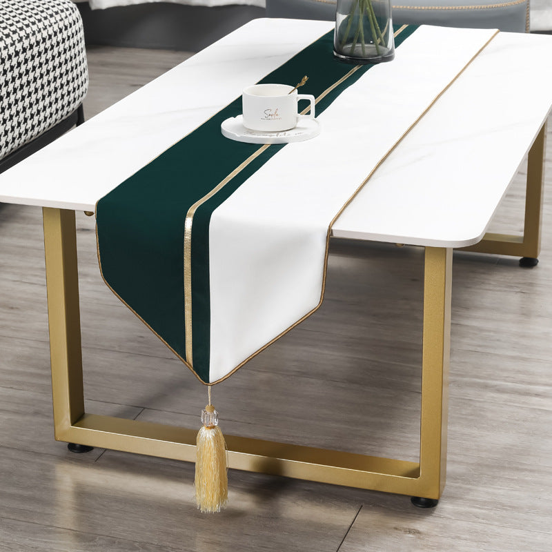 Chemin de table de luxe moderne et léger