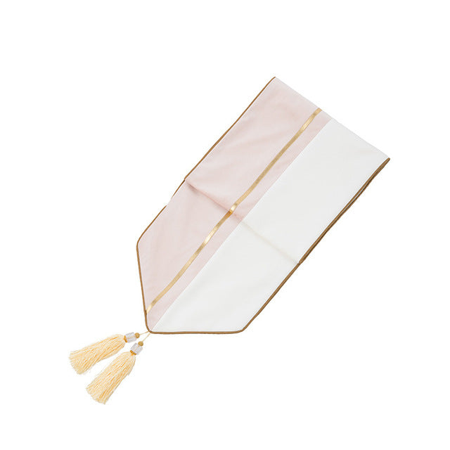 Chemin de table de luxe moderne et léger