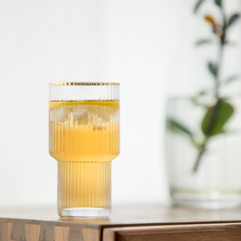 Pichet à eau en verre avec motif vertical