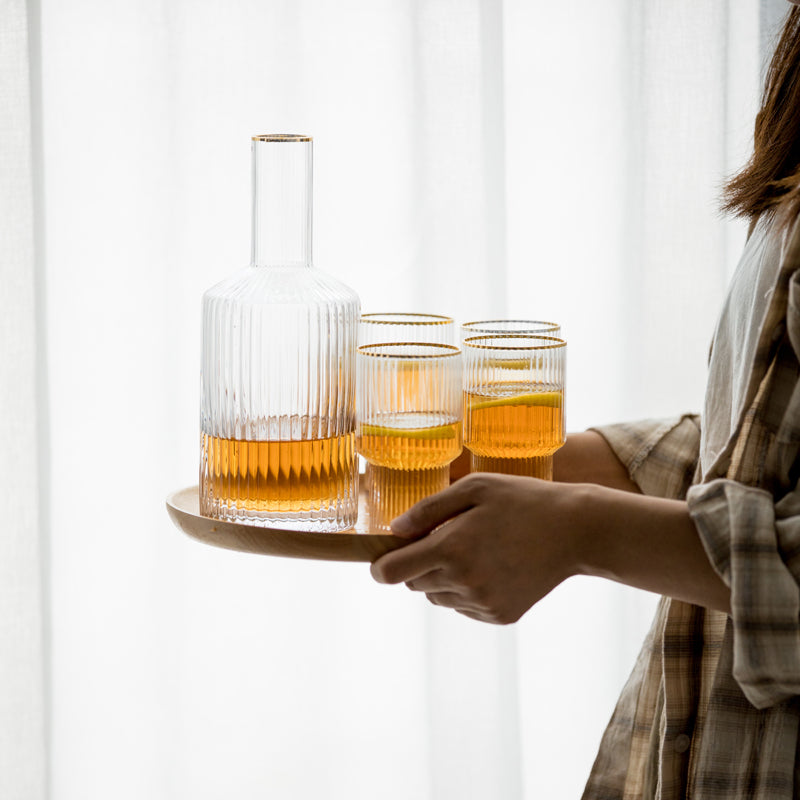 Pichet à eau en verre avec motif vertical