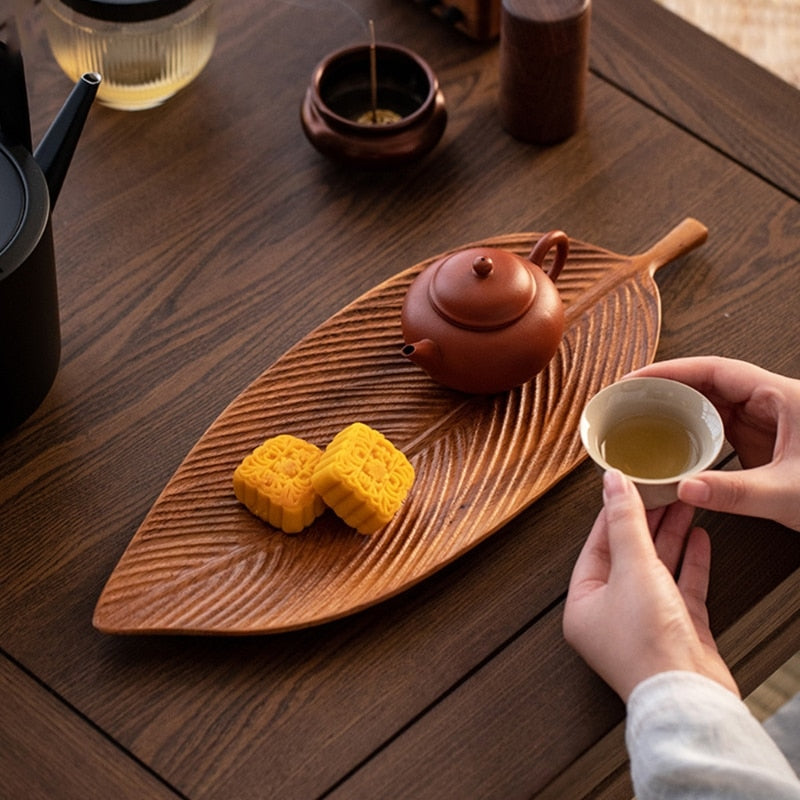 Plateau de rafraîchissement en forme de feuille en bois