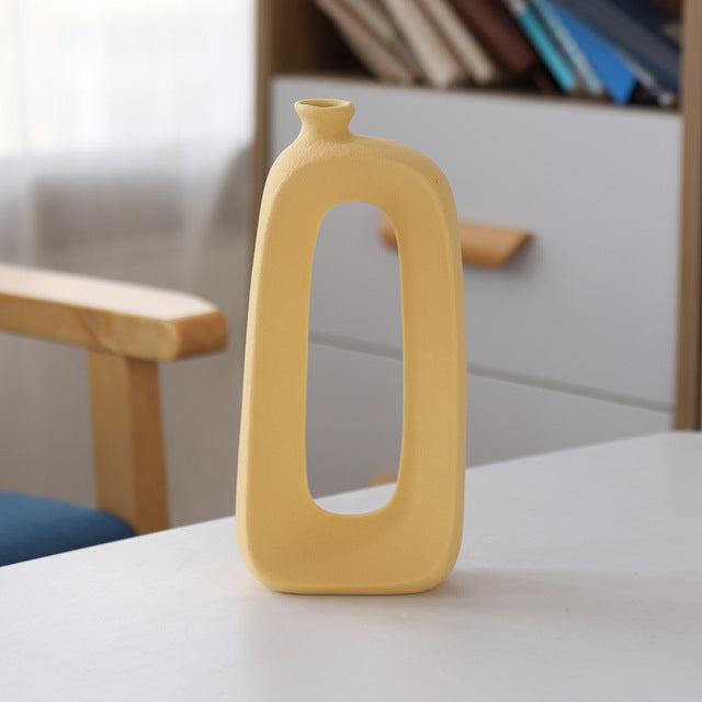 Vase à fleurs en céramique moderne et élégant
