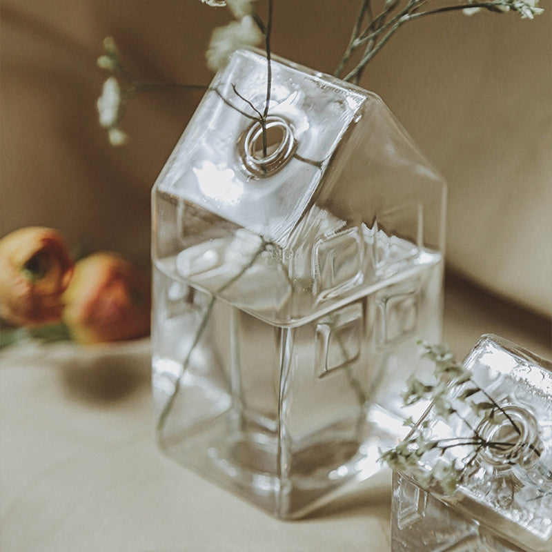 Fleur de vase en verre en forme de maison