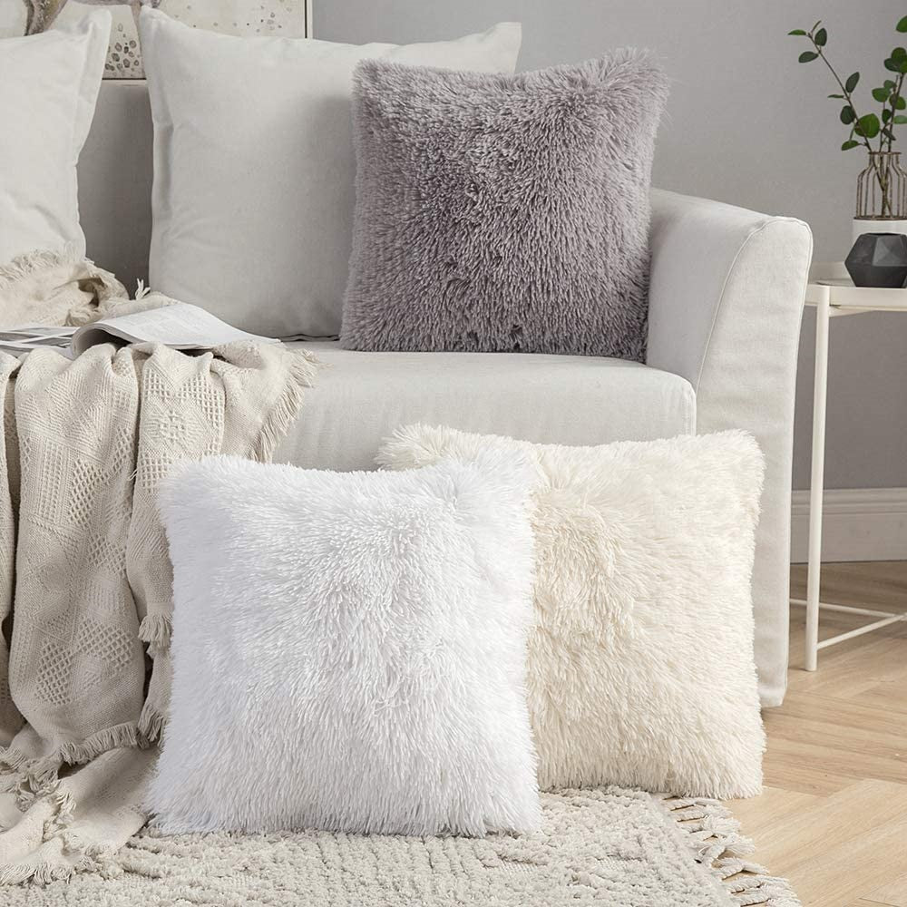 SOFT SHAGGY Housse de coussin en peluche